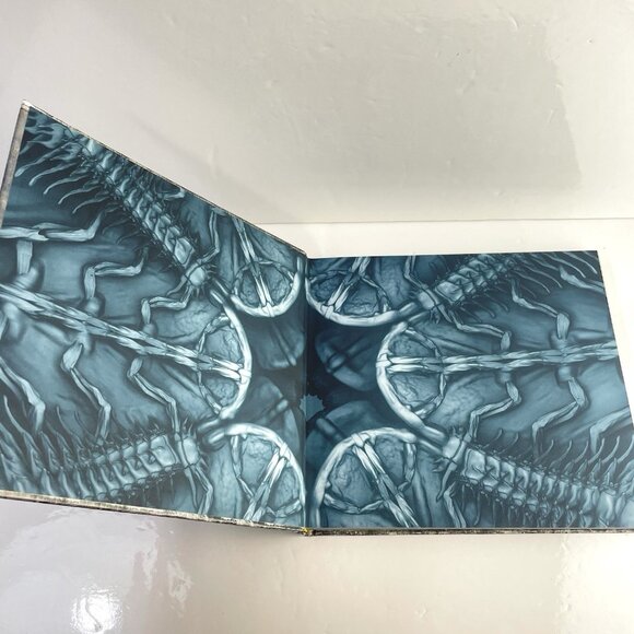 Pacific Rim - Man, Machines & Monsters hardcover book No Slipcover - Picture 4 of 11